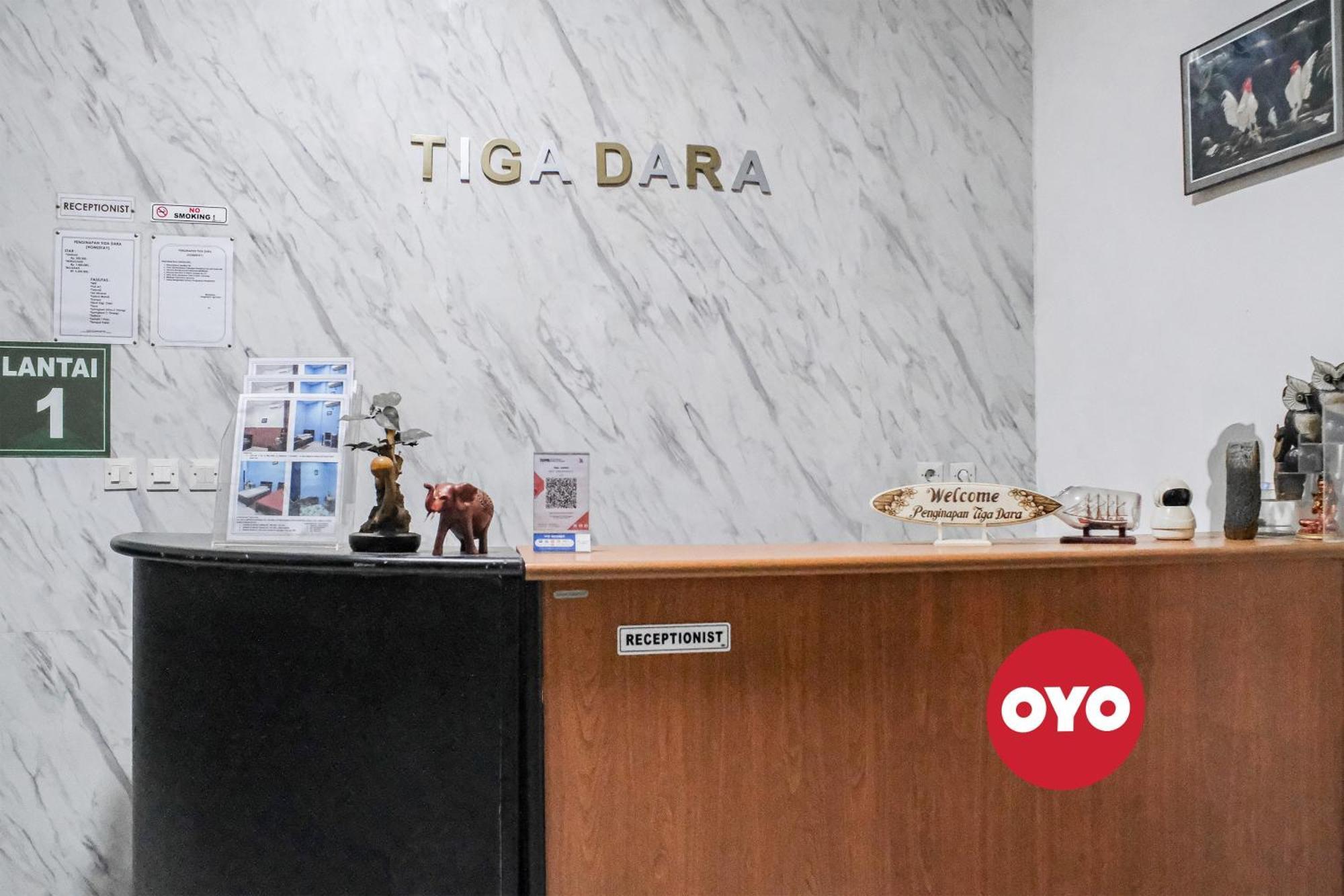 Oyo 93117 Penginapan Tiga Dara Jayapura Exteriér fotografie