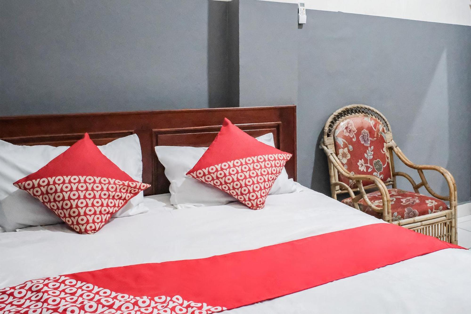 Oyo 93117 Penginapan Tiga Dara Jayapura Exteriér fotografie